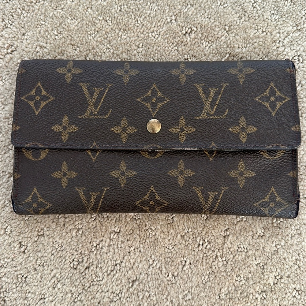 Louis Vouitton Vintage 2003 Sarah Wallet